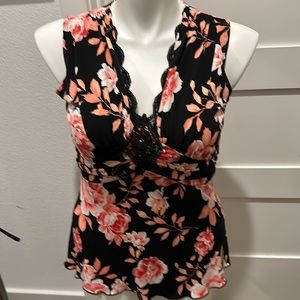 j.t.b. Floral Top